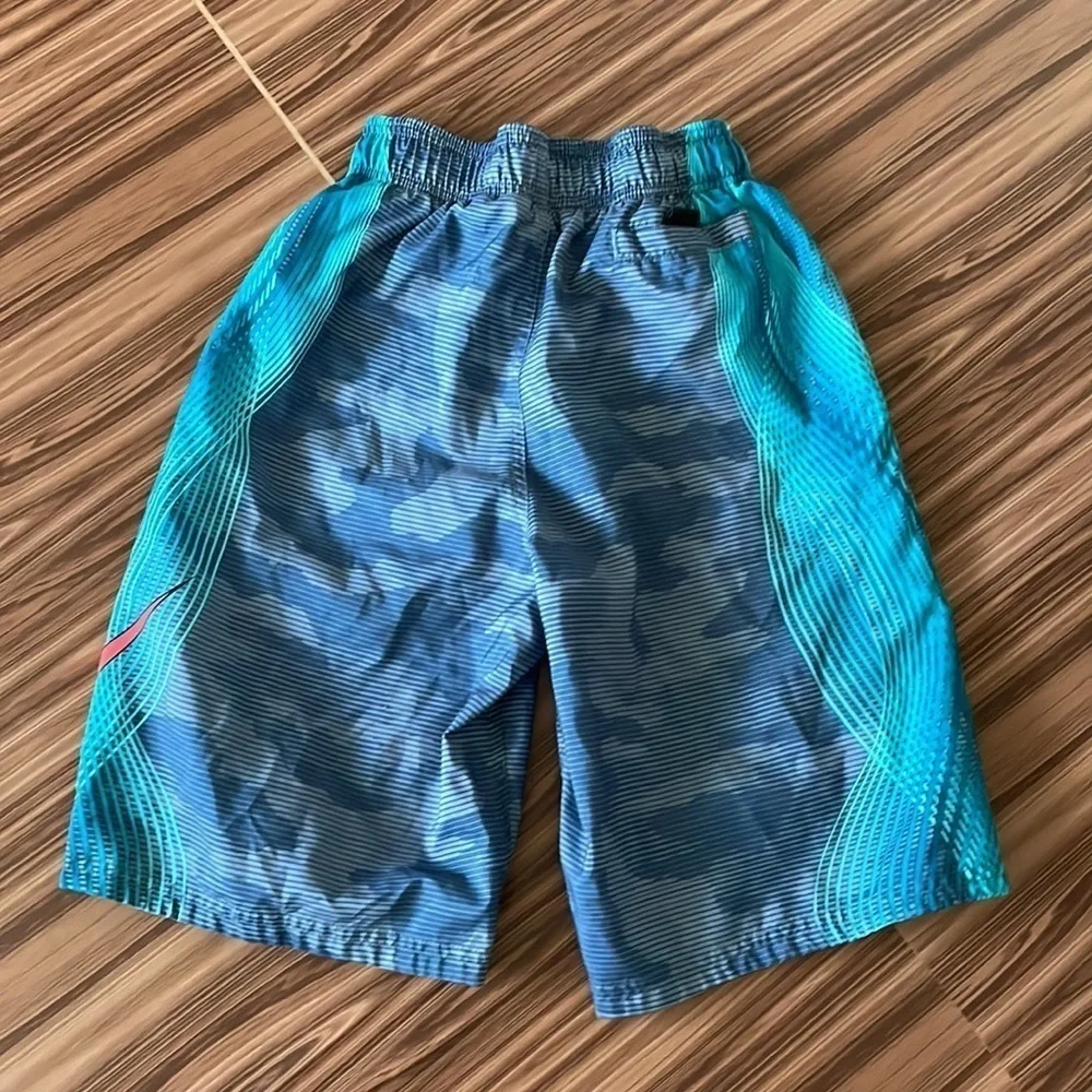 NIKE Swim Trunks Size Medium